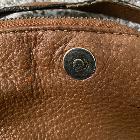 Michael Kors Bedford Tassel Shoulder Bag (BROKEN STRAP) - Picture 6 of 11